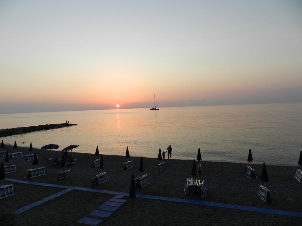 Capo dʼOrlando Hotel Il Mulino מראה חיצוני תמונה